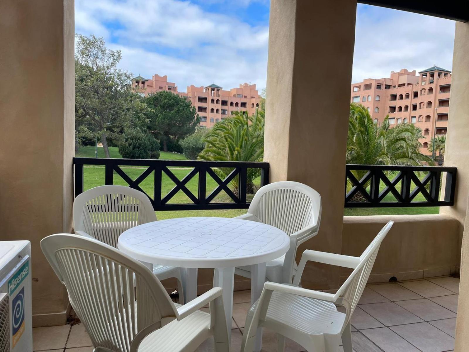 Vista Jardin En Urb. Jardines De Isla Canela. Extérieur photo